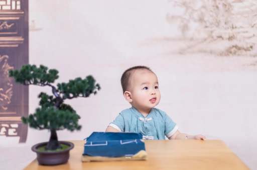 惠东二个月宝宝做哪些训练